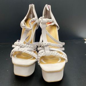 Sexy, strappy , platforms in pale lilac size 11 NIB